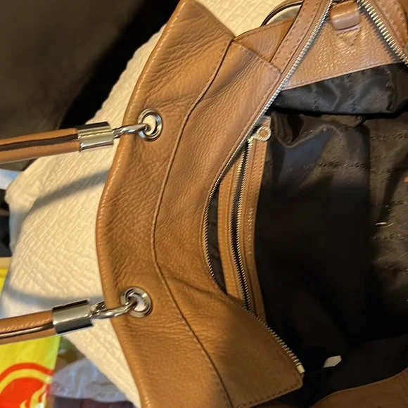 Taupe Marc Jacobs Purse - Picture 4 of 5